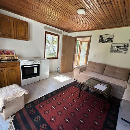 Garden Guesthouse Gjakova المظهر الخارجي الصورة