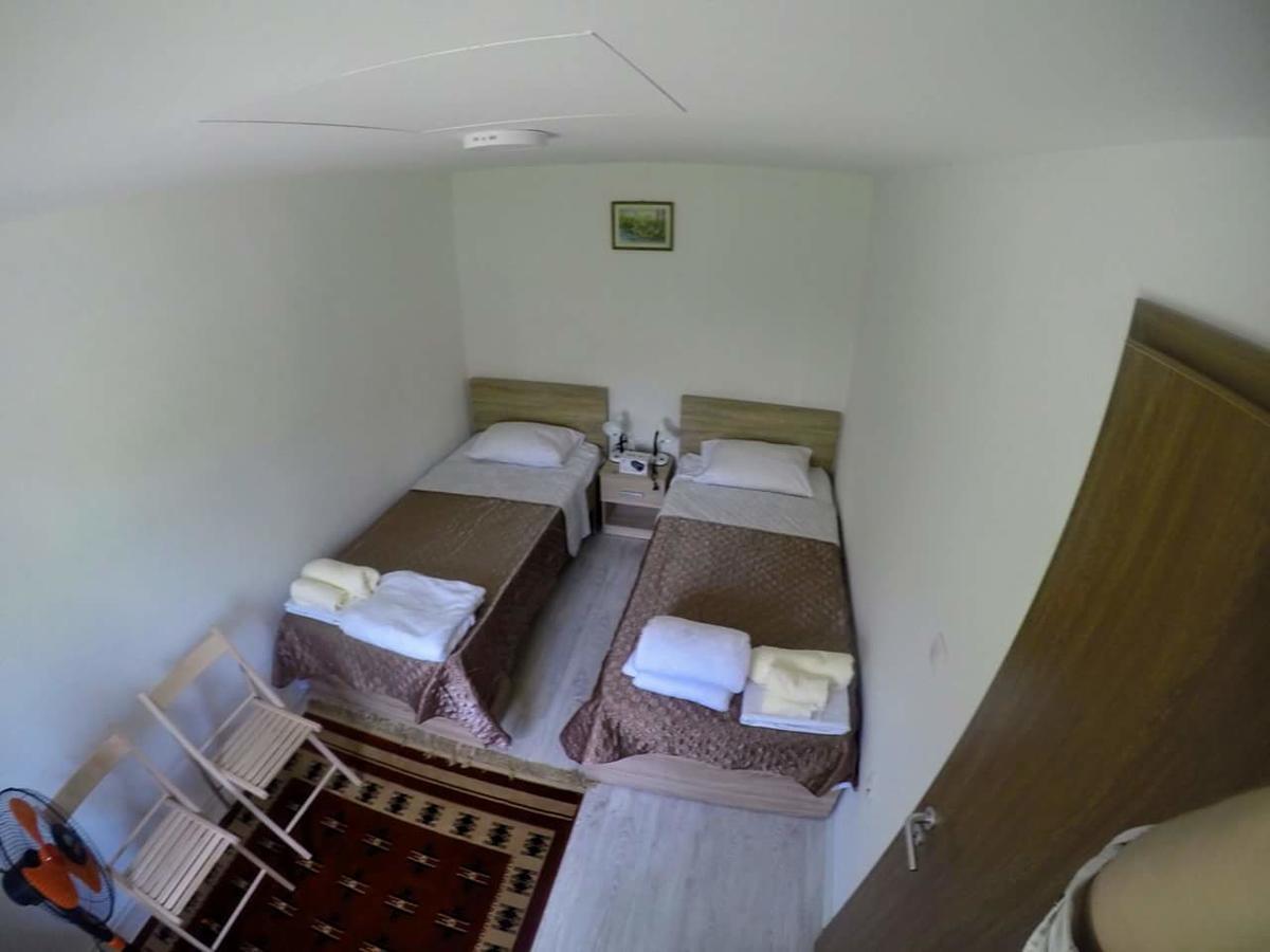 Garden Guesthouse Gjakova المظهر الخارجي الصورة